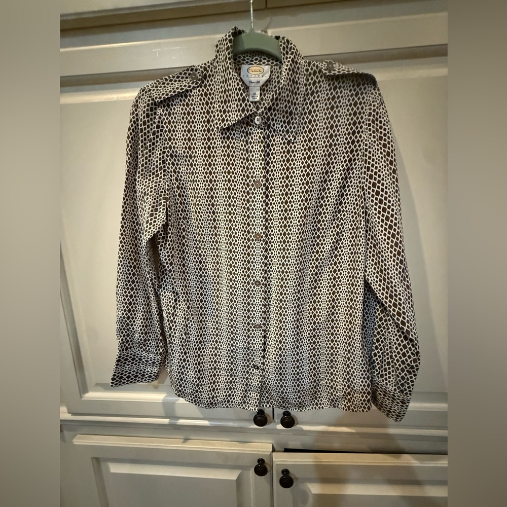 Talbots 100% Silk long sleeve geometric pattern Shirt